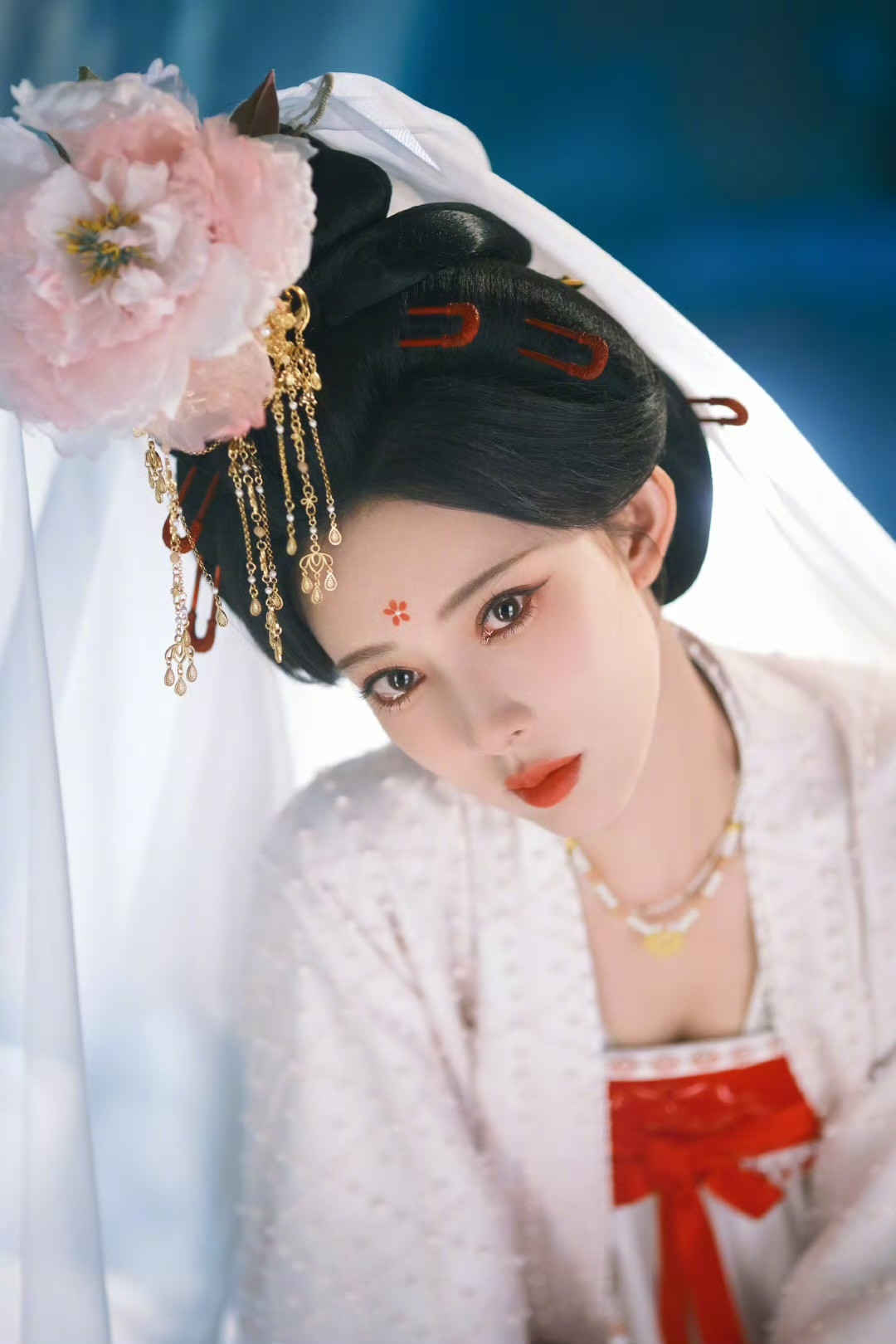孟子义孟子义说渡己渡人间孟子义暮晚摇神女造型好绝的一张脸！​​​