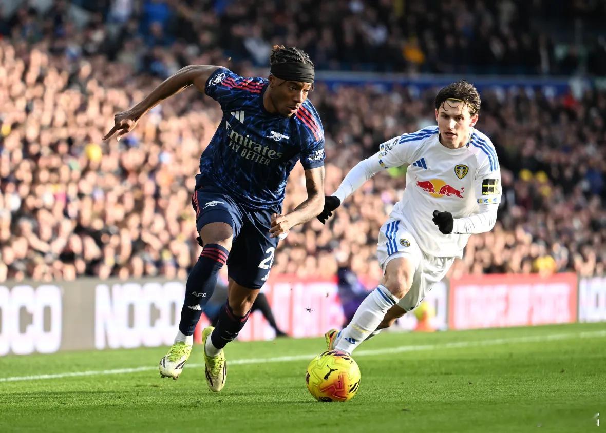 阿森纳赛季初就预测过，二阵最强的队夺得英超冠军。英超竞争激烈，强队多线作战，难