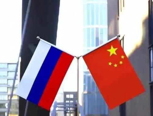 很多人看不懂，为什么我们要在这时候拼命推中俄”去美元化”？其实道理很简单，一旦俄