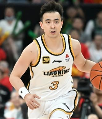辽宁男篮球员赵继伟不会出战对阵青岛的比赛，据辽宁男篮主教练杨鸣确认，赵继伟虽然已