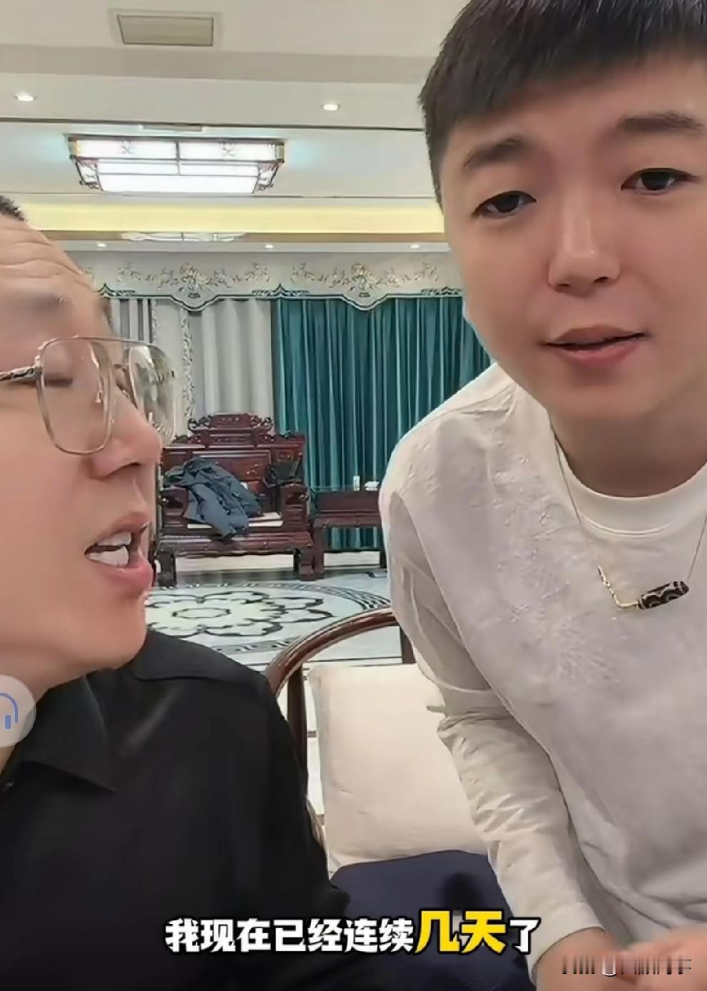 王某人紧贴王小源日赚10万，鹏gg吃醋难受！王小源回