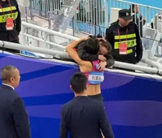 可以说选手都比出了水平和风格，成绩也都不错！刘景扬用自己创造的最好成绩12.81