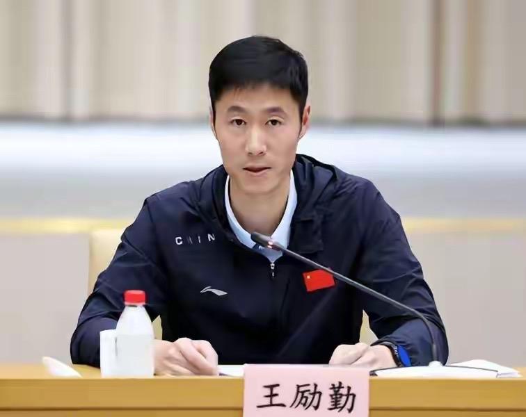 WTT瑞典大满贯赛，国乒收获女单，混双两枚金牌，王励勤主席对以下几位人员提出表