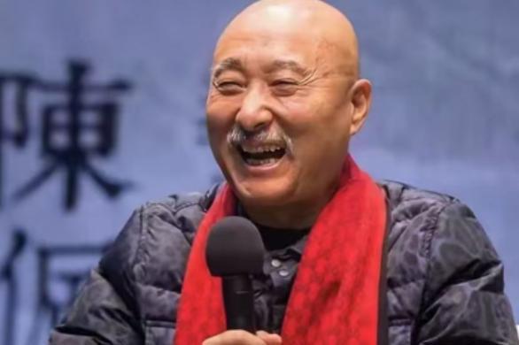 2014年陈大愚结婚后，不想要孩子。哪料，陈佩斯急了对他却说：儿子，你们生完孩子