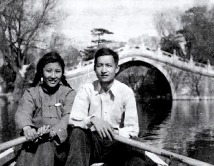 1969年，林徽因与梁思成的长子梁从诫，受父亲牵连，丢了工作，被下放江西。爱妻周