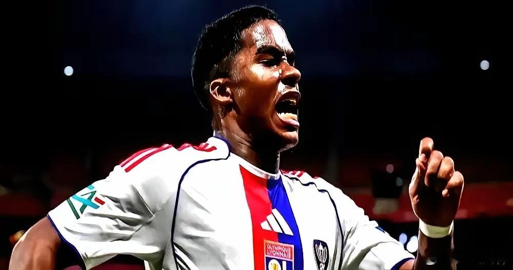 生活手记6场造7球，直接把降级队带到法甲第3，皇马现在慌了。这小子叫恩德里克，1