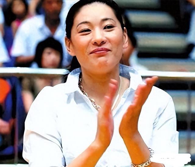 如果本届世界杯女篮锦标赛中国队无缘八强，主教练宫鲁鸣帅位不稳，谁最合适接手中国女