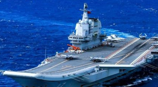 今年6月美军两栖舰搭载F-35B战机在南海晃悠时，中国福建舰正在东海试射电磁弹射歼-35。