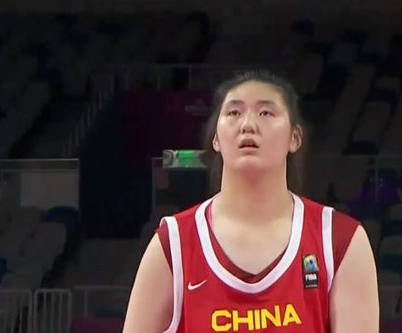 18岁2米26张子宇震撼全场，日本媒体预言WNBA称霸