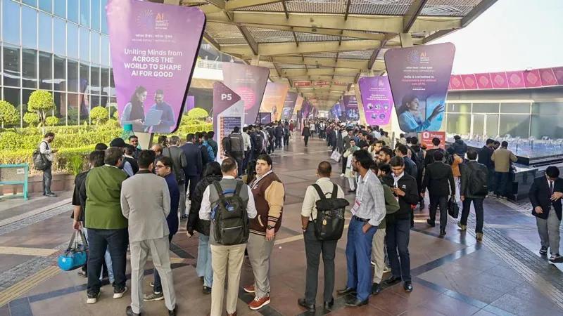 印度AI大会大型翻车！号称全球顶尖，现场乱到离谱，沦为国际笑柄印度最近办了