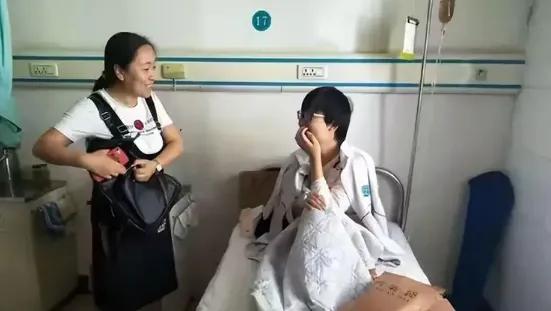 河北那个19岁抗癌女孩李明馨，临死前病房里吼的那句"我凭啥就该死"，到现在看还是