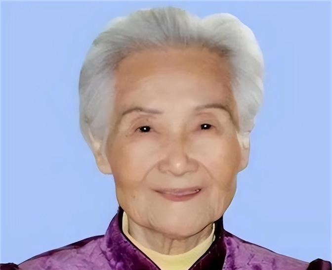 谢飞，刘少奇的第三任夫人，陪同刘少奇走完长征，曾任刘少奇的机要秘书和生活秘书，刘