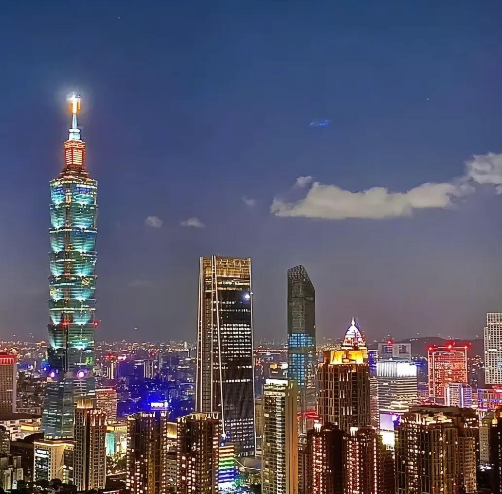 真的有变化，岛内支持统一、认同自己是中国人的台湾同胞越来越多！我最近看中国台湾