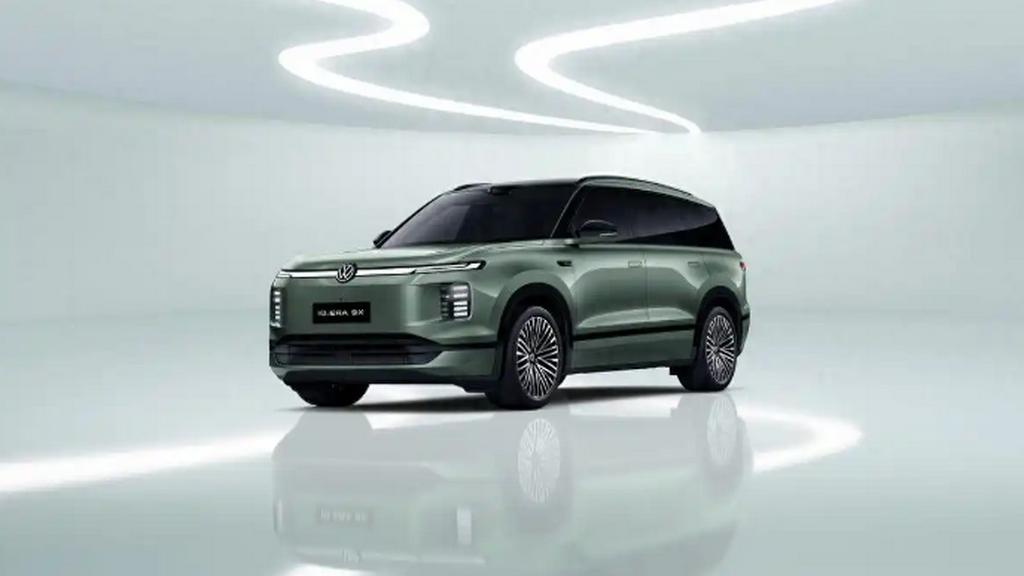 【科技感不输新势力！上汽大众ID.ERA9X内饰官图发布】2月28日，上汽大