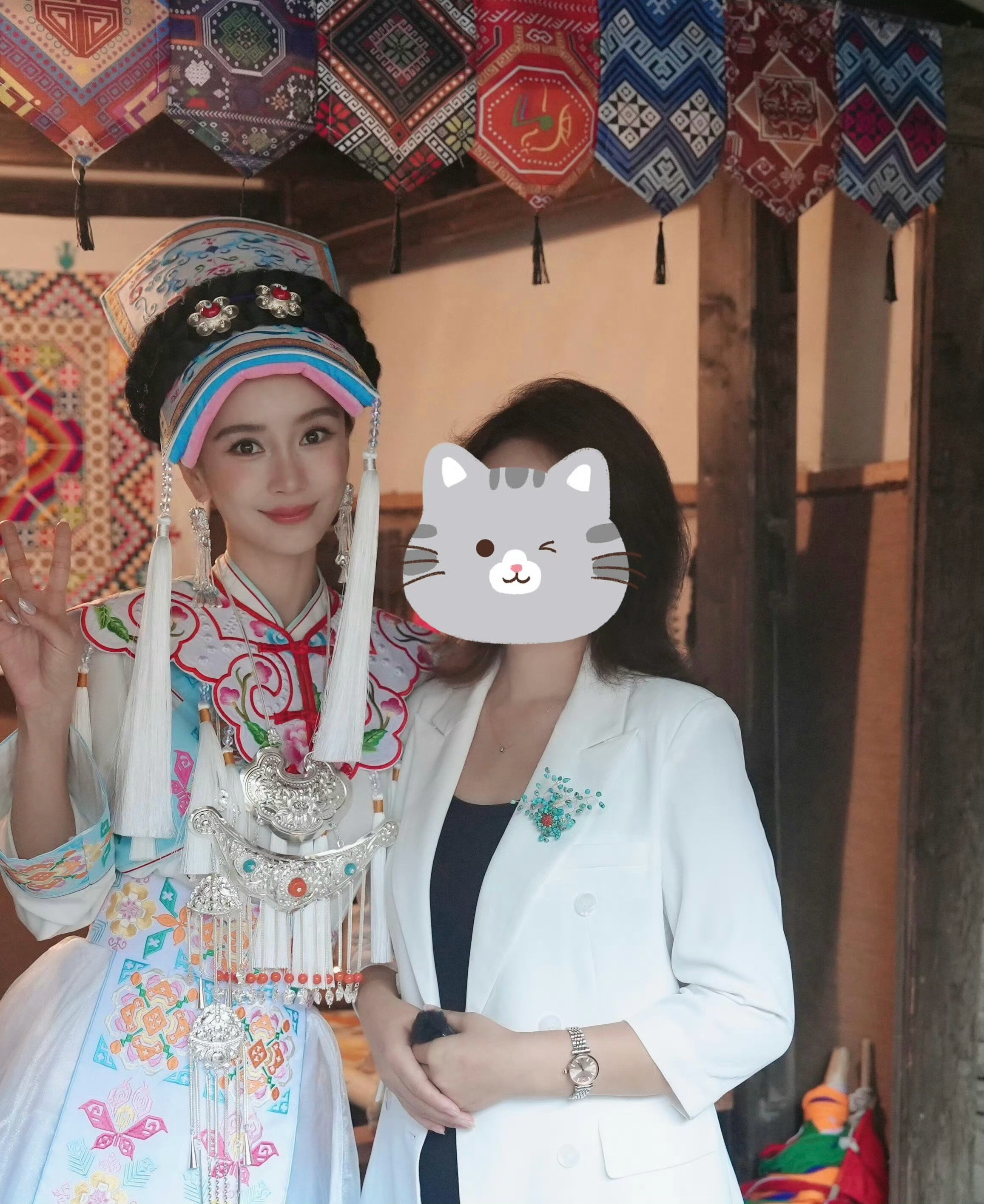 Angelababy羌族服饰路透杨颖Baby完全公主来的什么风格和造型都适配大