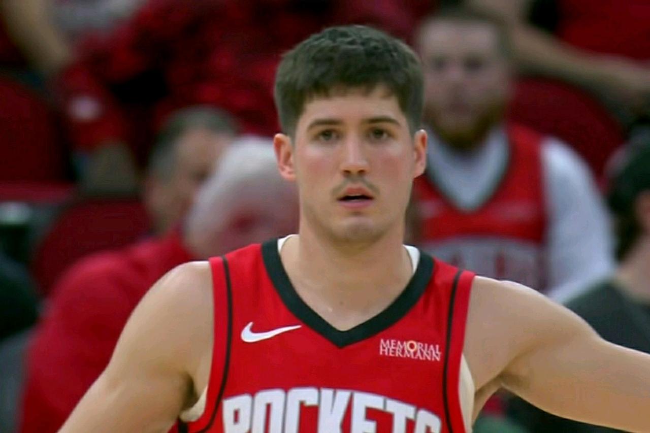 数据不会说谎：火箭轻松打爆奇才，这3人的表现不得不说：第一：谢波德19分7篮