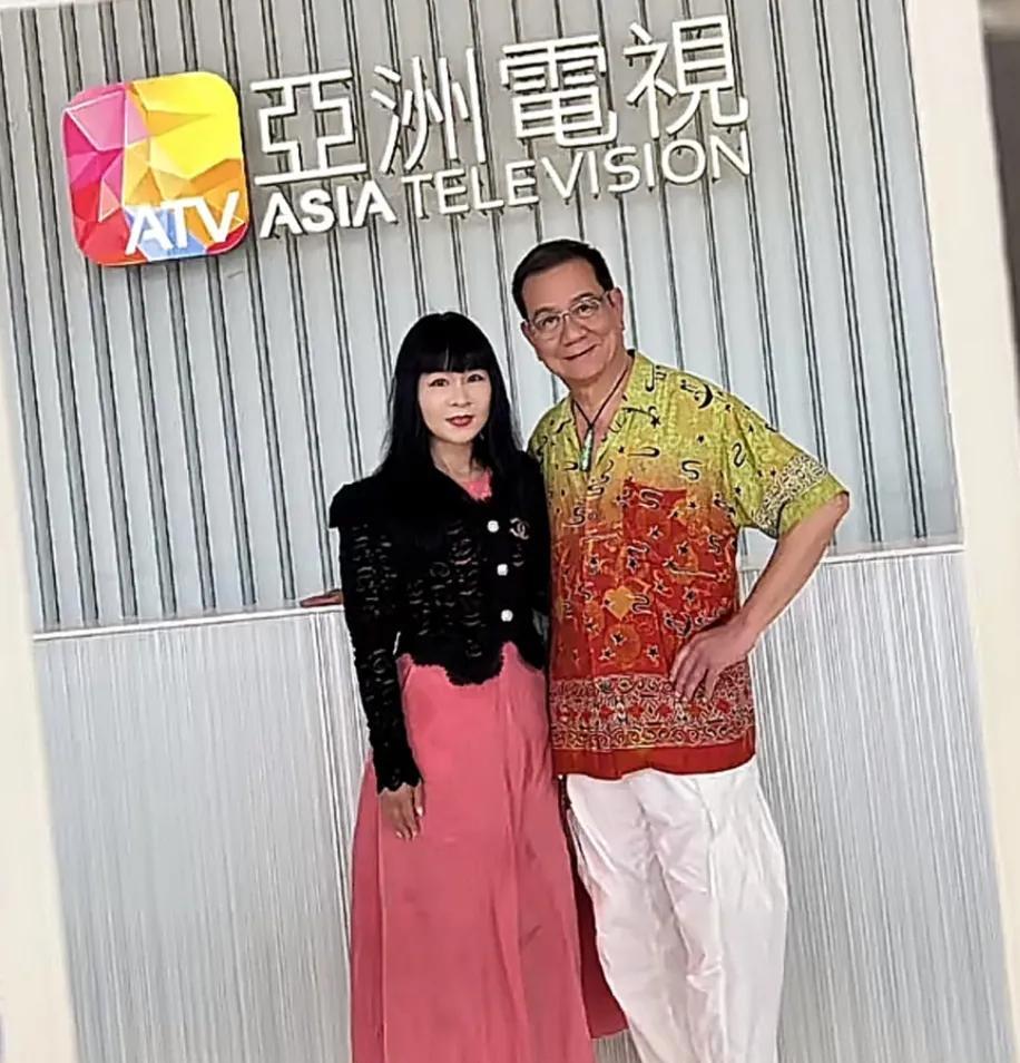 潘志文时隔21年重返亚视！昔日当家小生已成75岁老大爷，儒雅气质仍出众潘志文年