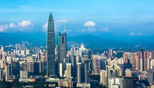 我国有九大国家中心城市。其中第一个是北京（2010年首批批复），官方定位：全国政