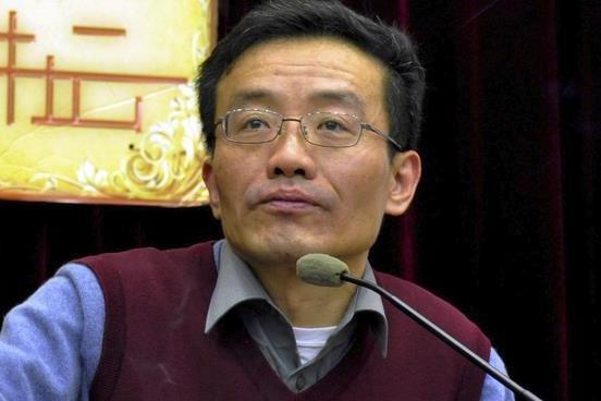 复旦大学教授王德峰再次语出惊人！他说：“我们再次出现了如孙中山当年说的‘一盘散沙