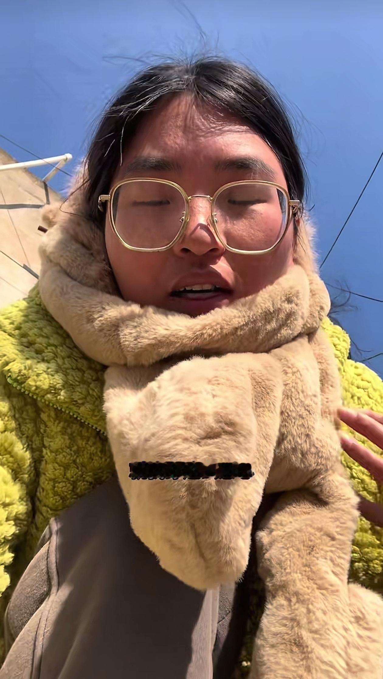 笑不活了！安徽一女子被家里人催婚，无奈之下只能去相亲，但她又不想谈恋爱，所以特意