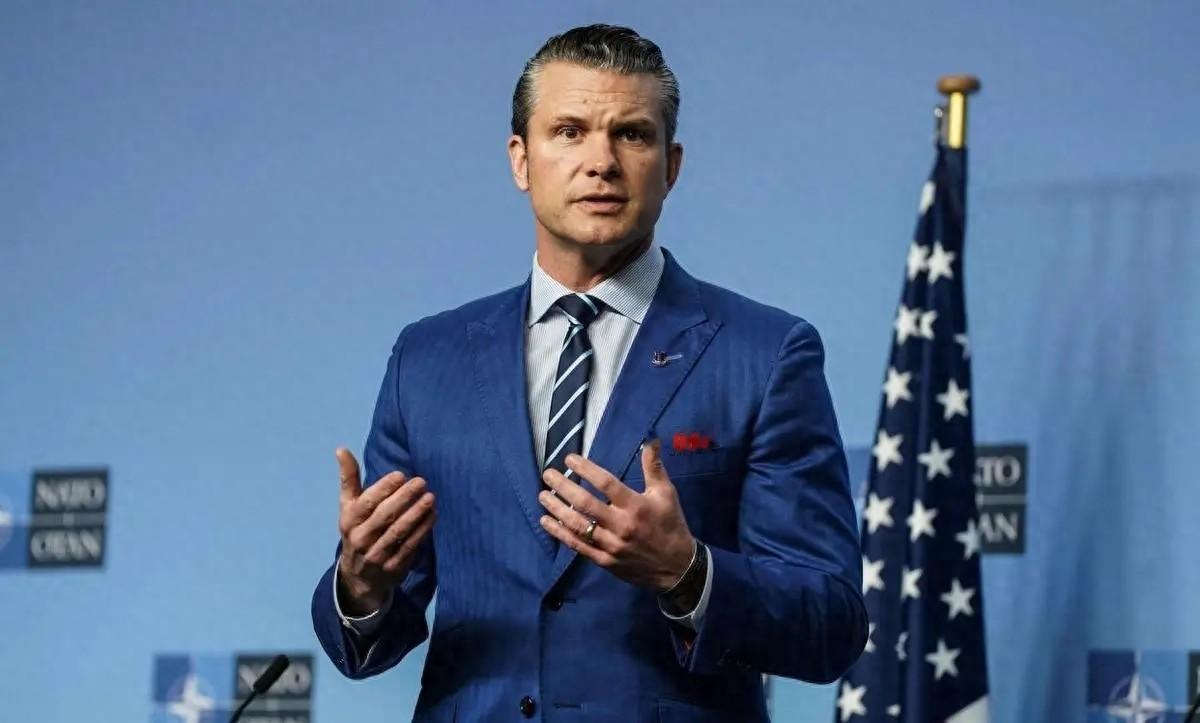 别被特朗普忽悠了！美军555万吨舰队布的局，是让中日对耗的致命大坑！这不是霸