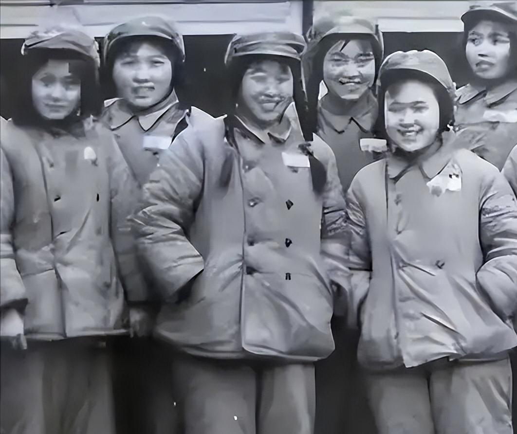 50年前，5名志愿军女兵被美军死死围住。大家都以为她们早就牺牲了。谁能想到，她们