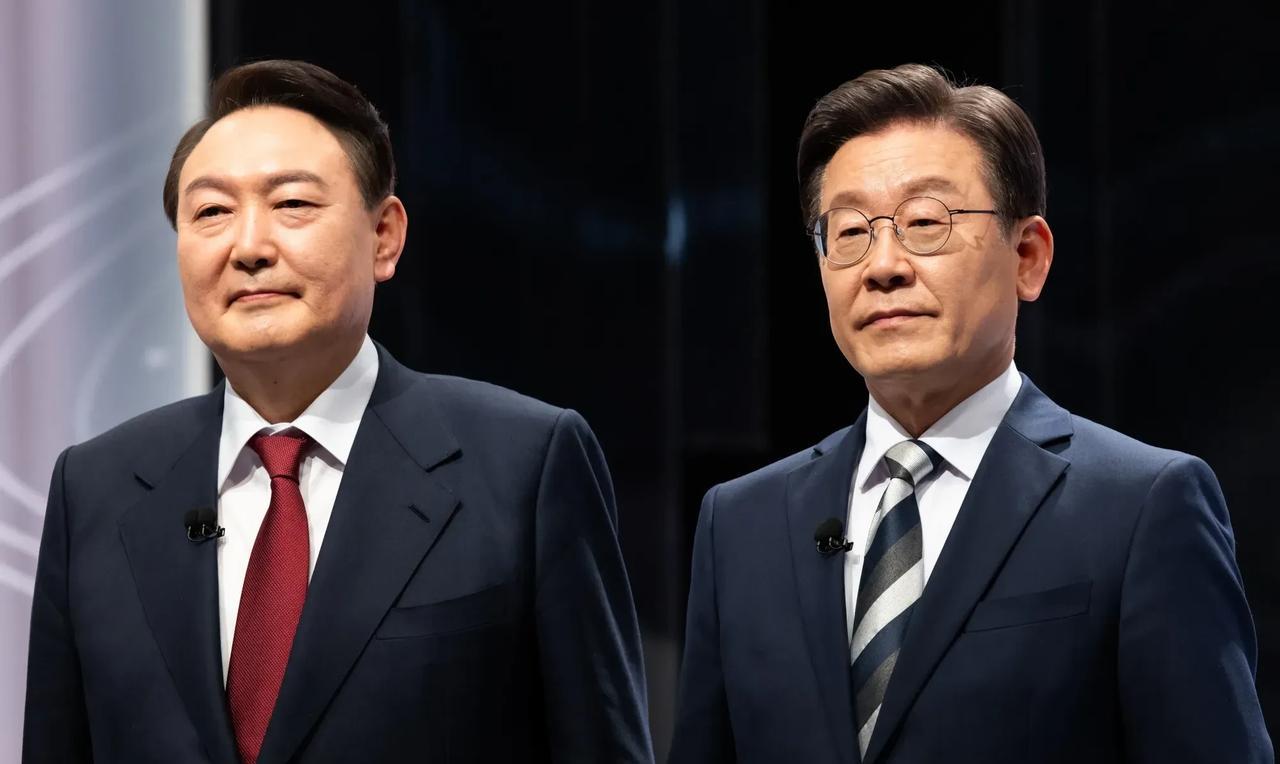 尹锡悦的处境很微妙，他本想通过金文洙上台后赦免他。不过，这条路貌似走不通，李在明