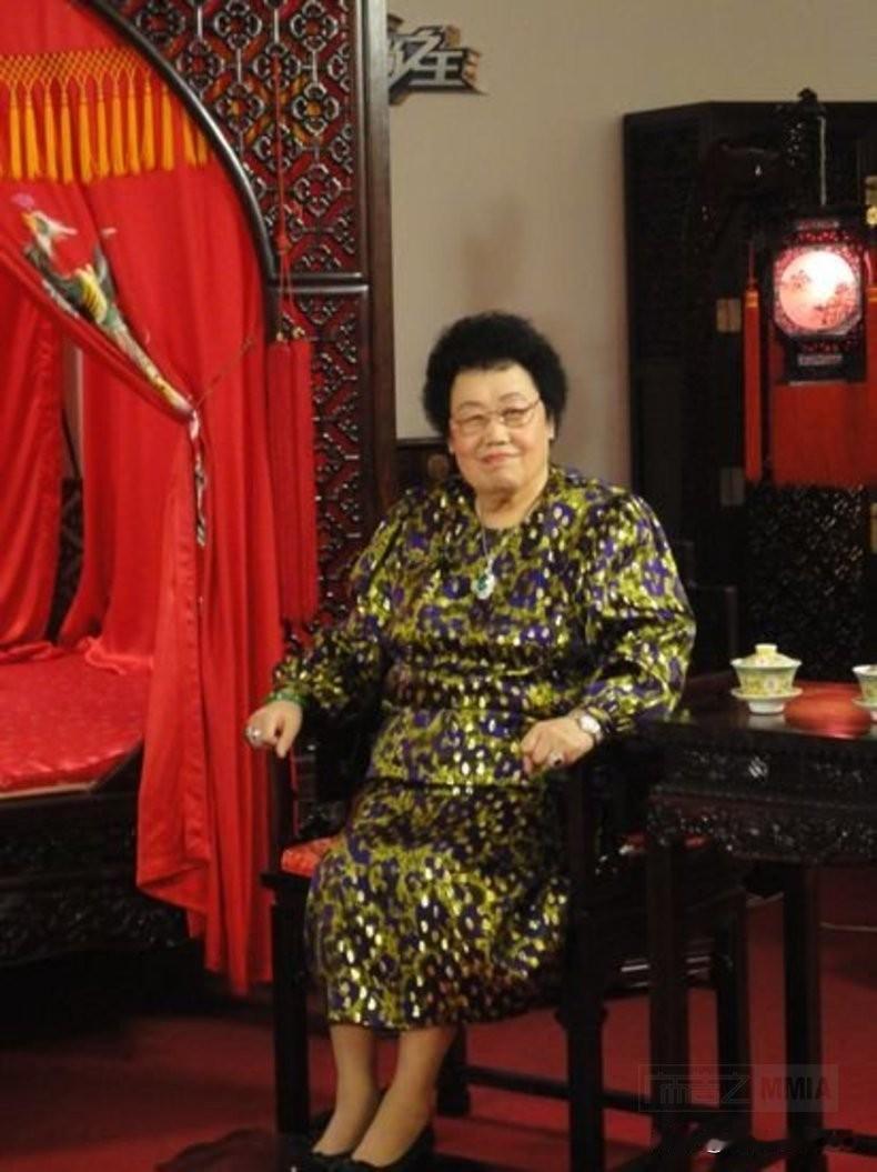 陈丽华竟然跟慈禧太后是一家，难怪这么有钱，原来是族上传来的。