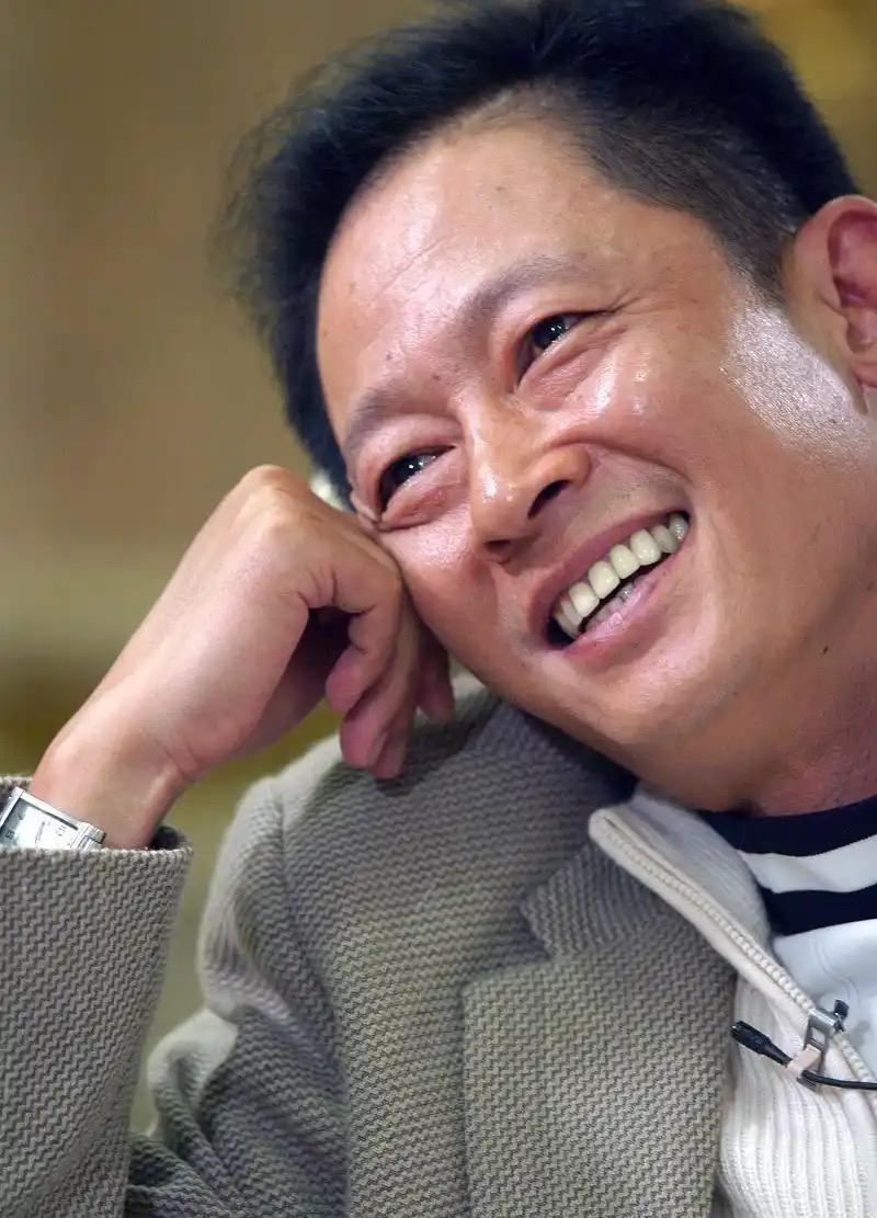 非常现实扎心的忠告：如果你有退休金，还有三四十万存款，那听我一个建议：第一要做的