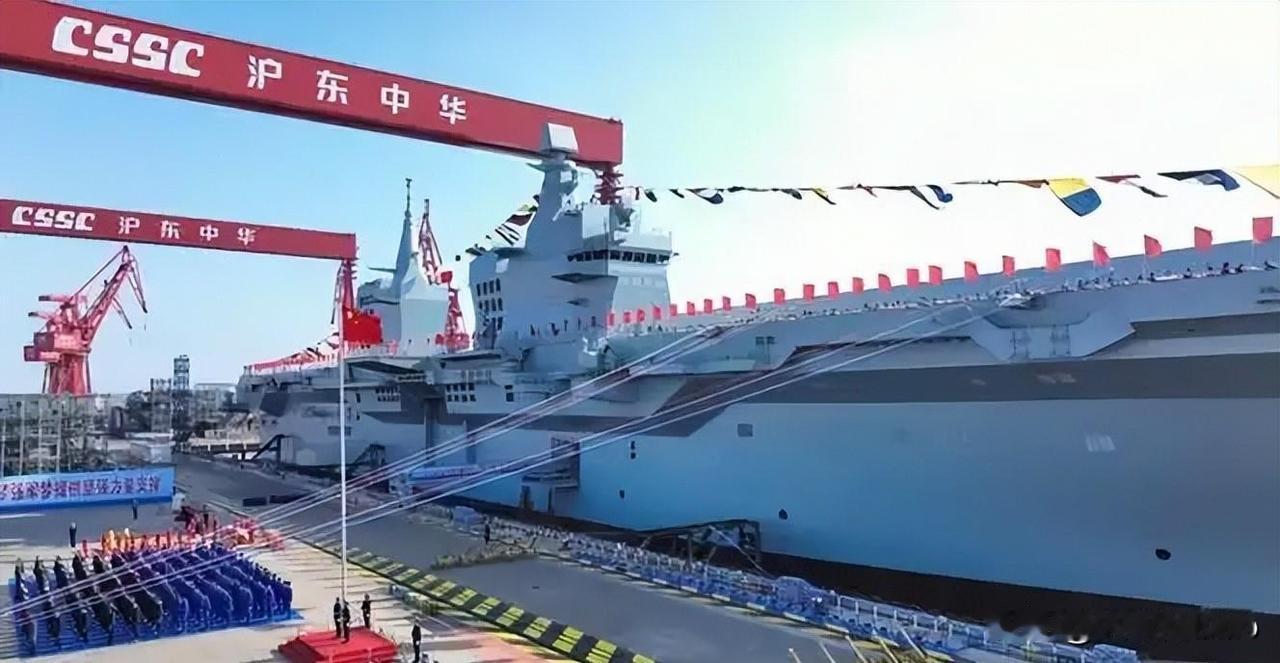 四川舰为啥不叫航母？不是不能，是不想！中国海军的高明布局各位老铁，最近四川