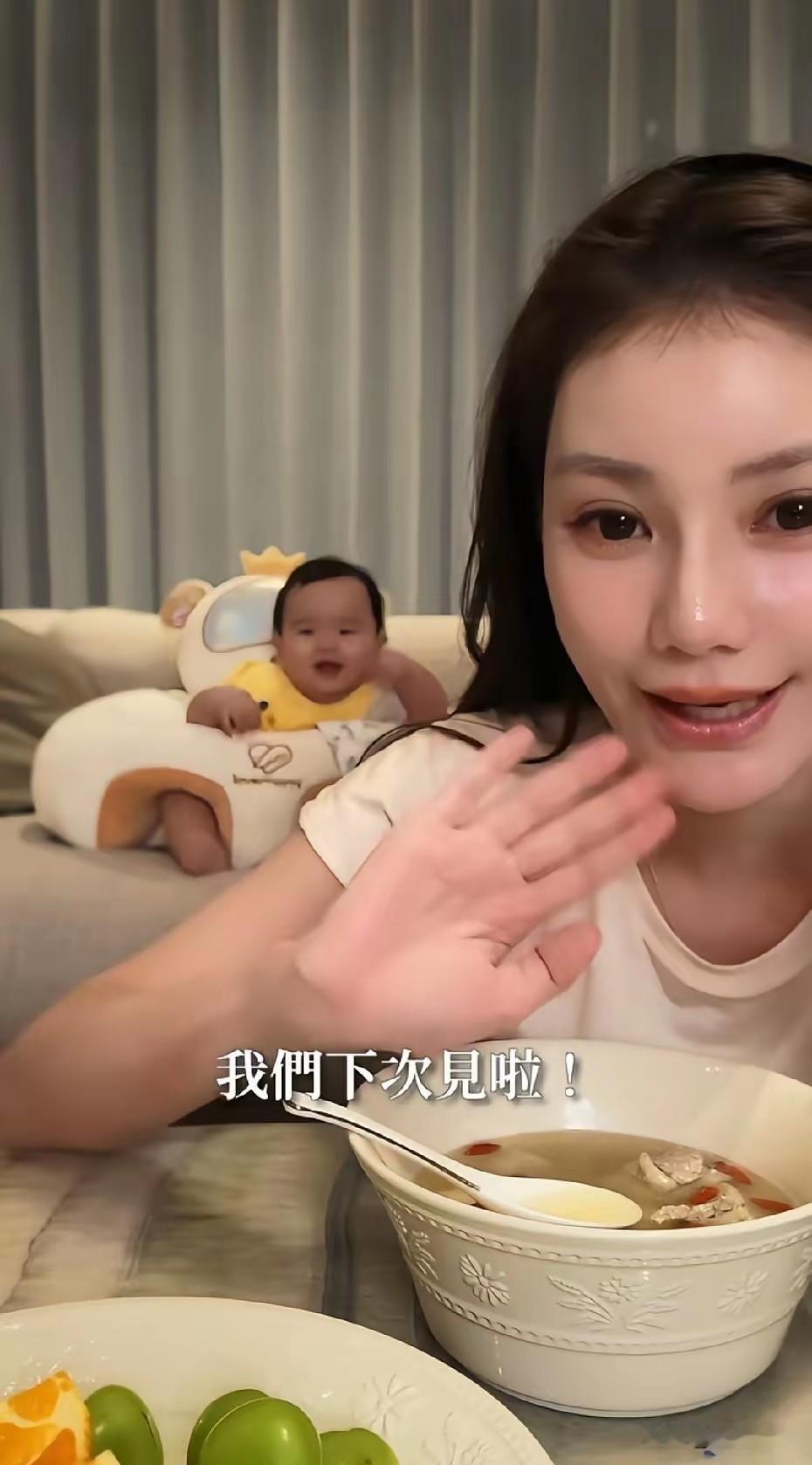 发现没汪小菲和马筱梅这俩口子越来越奇怪刚结婚那会恨不得全世界都通知到