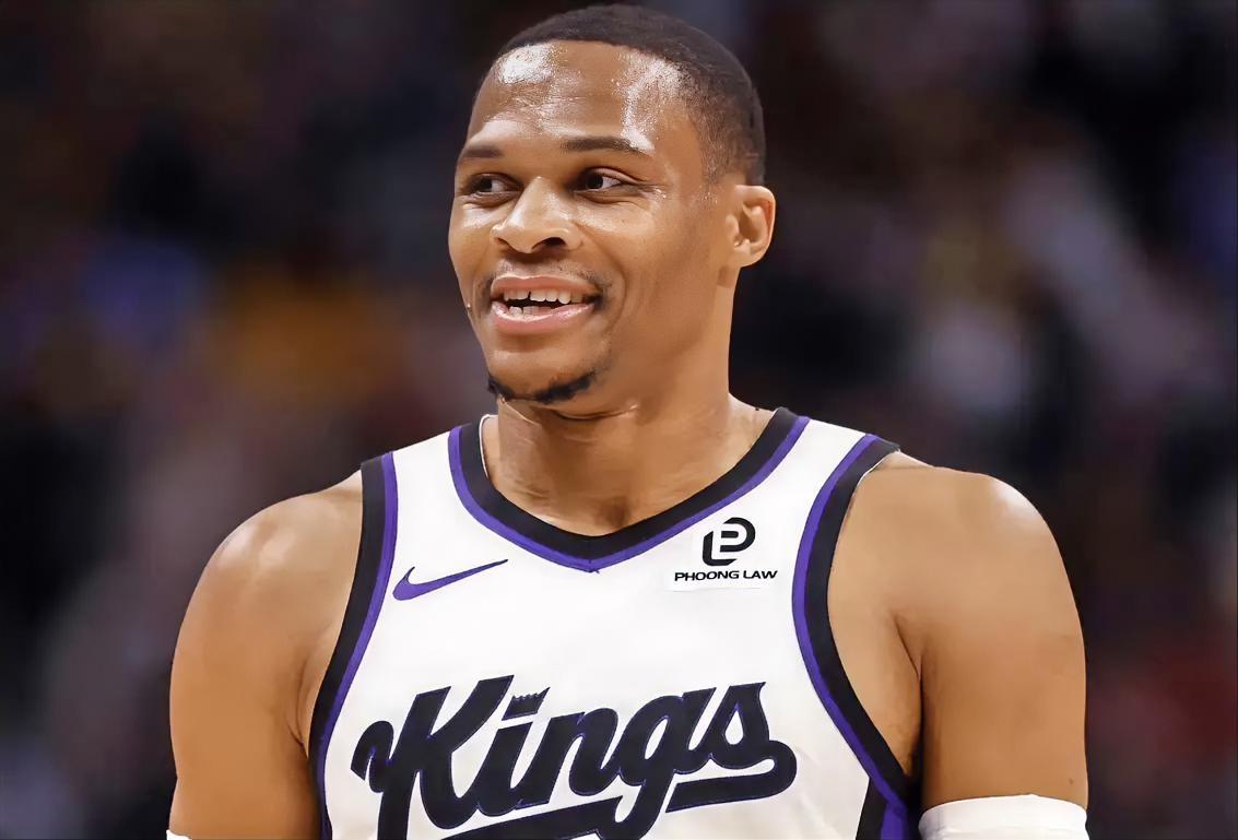 大爆冷！国王124-112力克湖人，这3位球员必须为胜利记首功！1. 德罗赞：