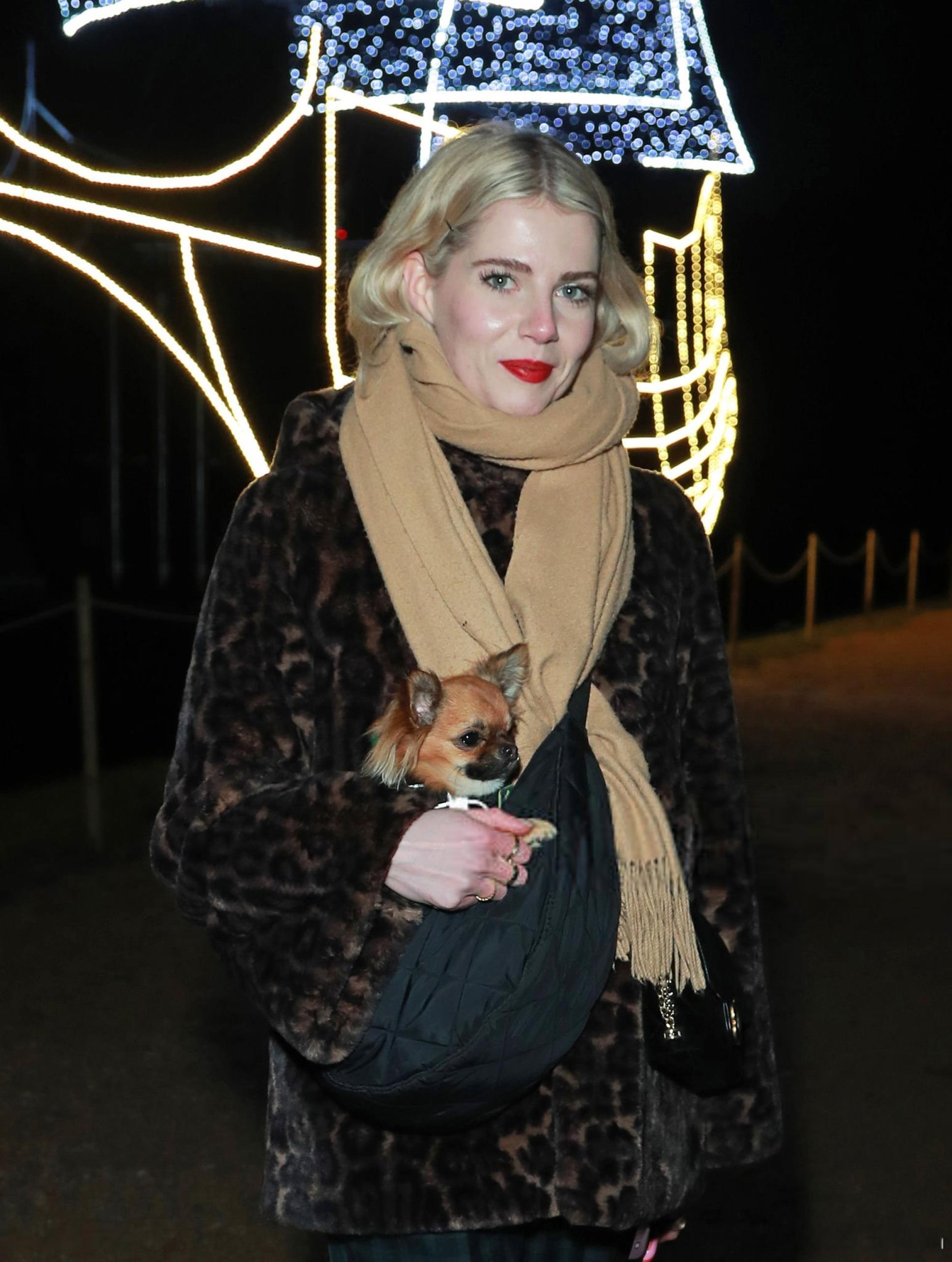 lucyboynton露西宝通在伦敦出席NeverlandAtKenwoo