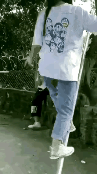 非得要钻牛角尖的后果[笑着哭]