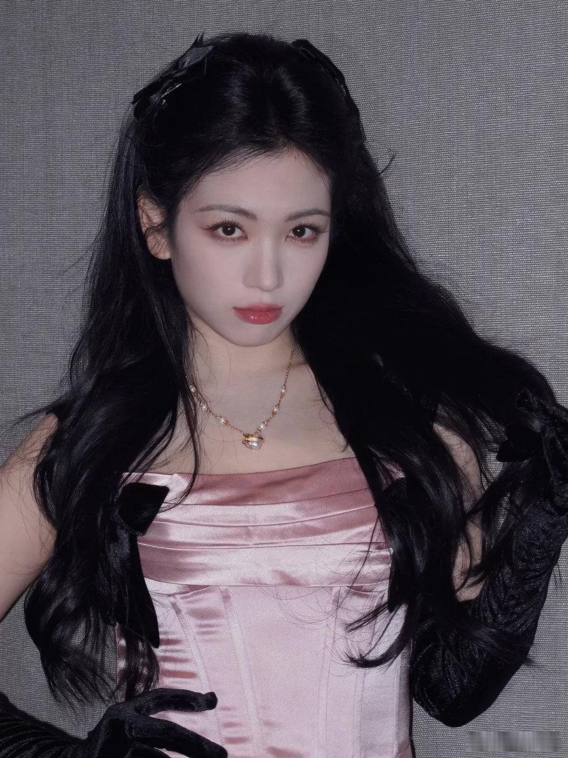 娃娃走这个风格是不是有点些许油腻了