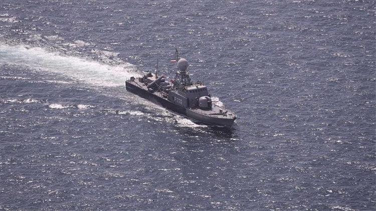 鹰子防长赫格塞思在接受采访时表示，美军潜艇在印度洋击沉一艘波斯军舰。这已经导致了