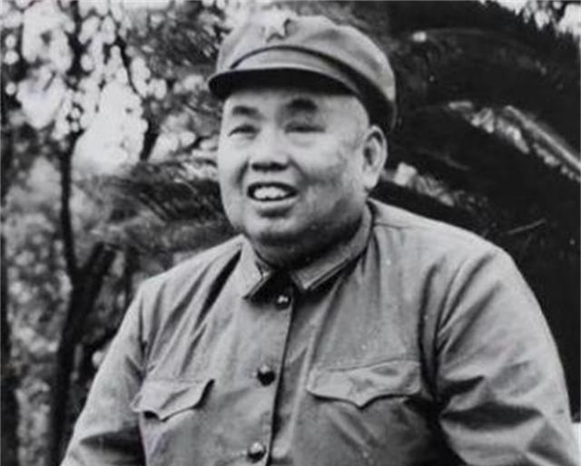 1939年386旅副旅长许世友和政委王新亭打架，旅长陈赓上报师长刘伯承，刘帅：都