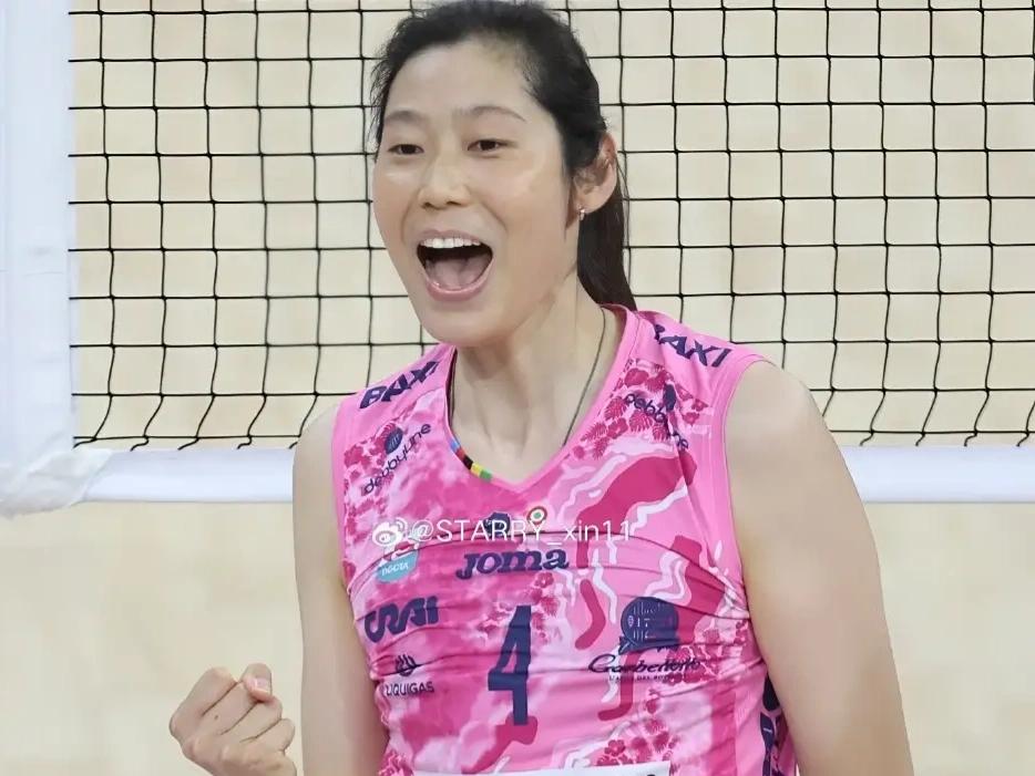 上海女排两外援“砸穿”排超地板，朱婷在意甲大杀四方！上海女排在范赖克、沃龙科
