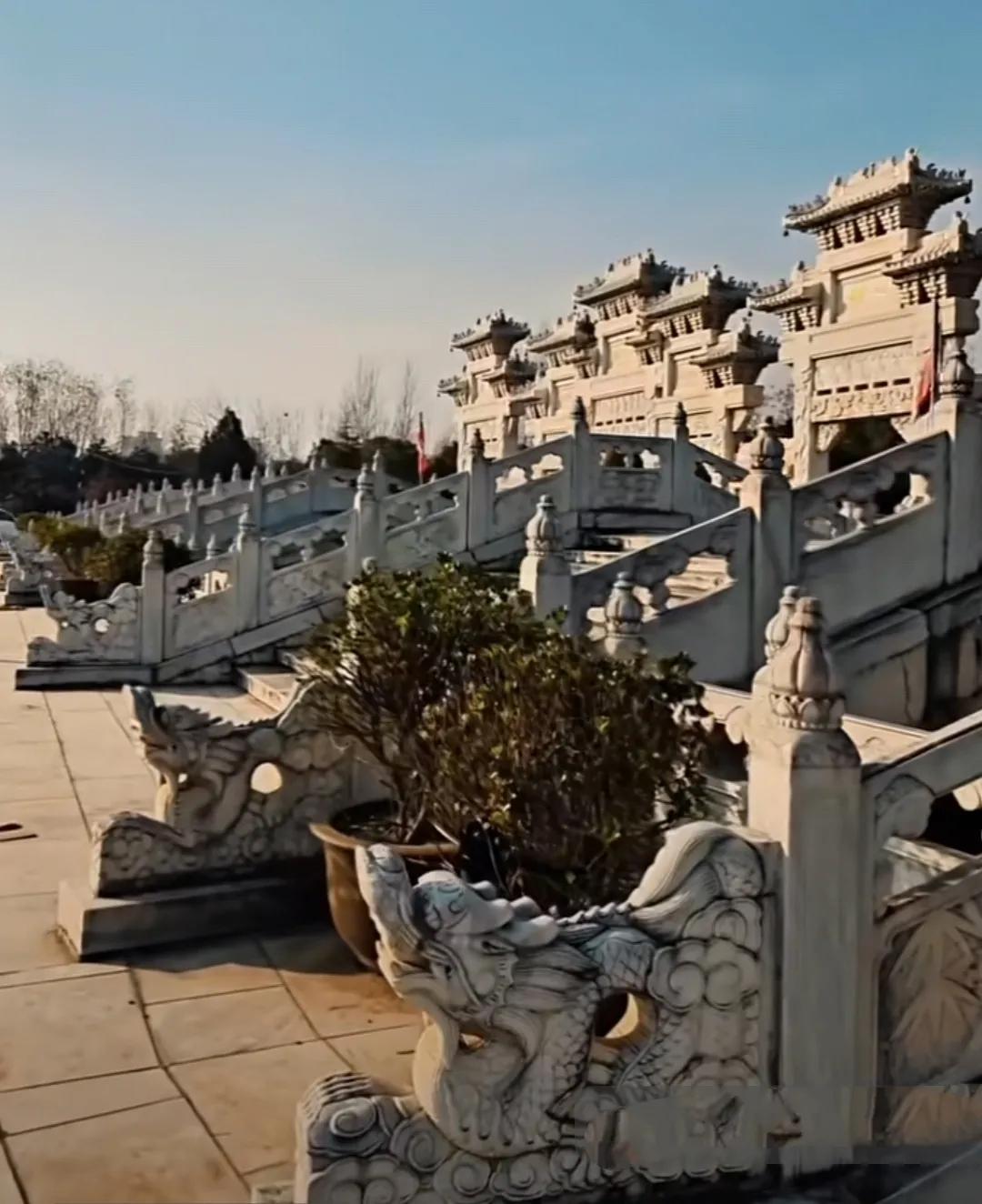 真想不到南阳还有这么一个地方！前两天去西郊那边玩，居然发现312国道附近香铺这