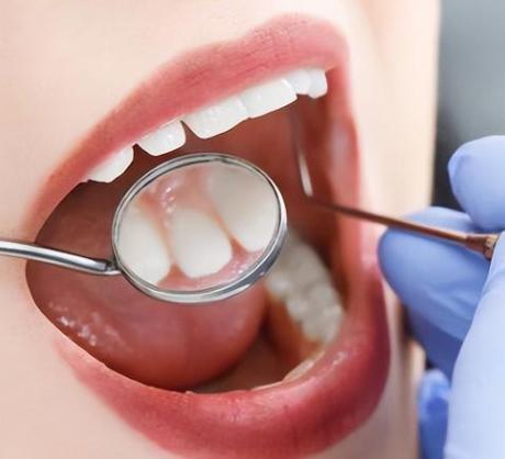 胃癌来临，口腔先知？医生：口腔若出现3异常，建议尽快检查胃镜很多人以为口腔问