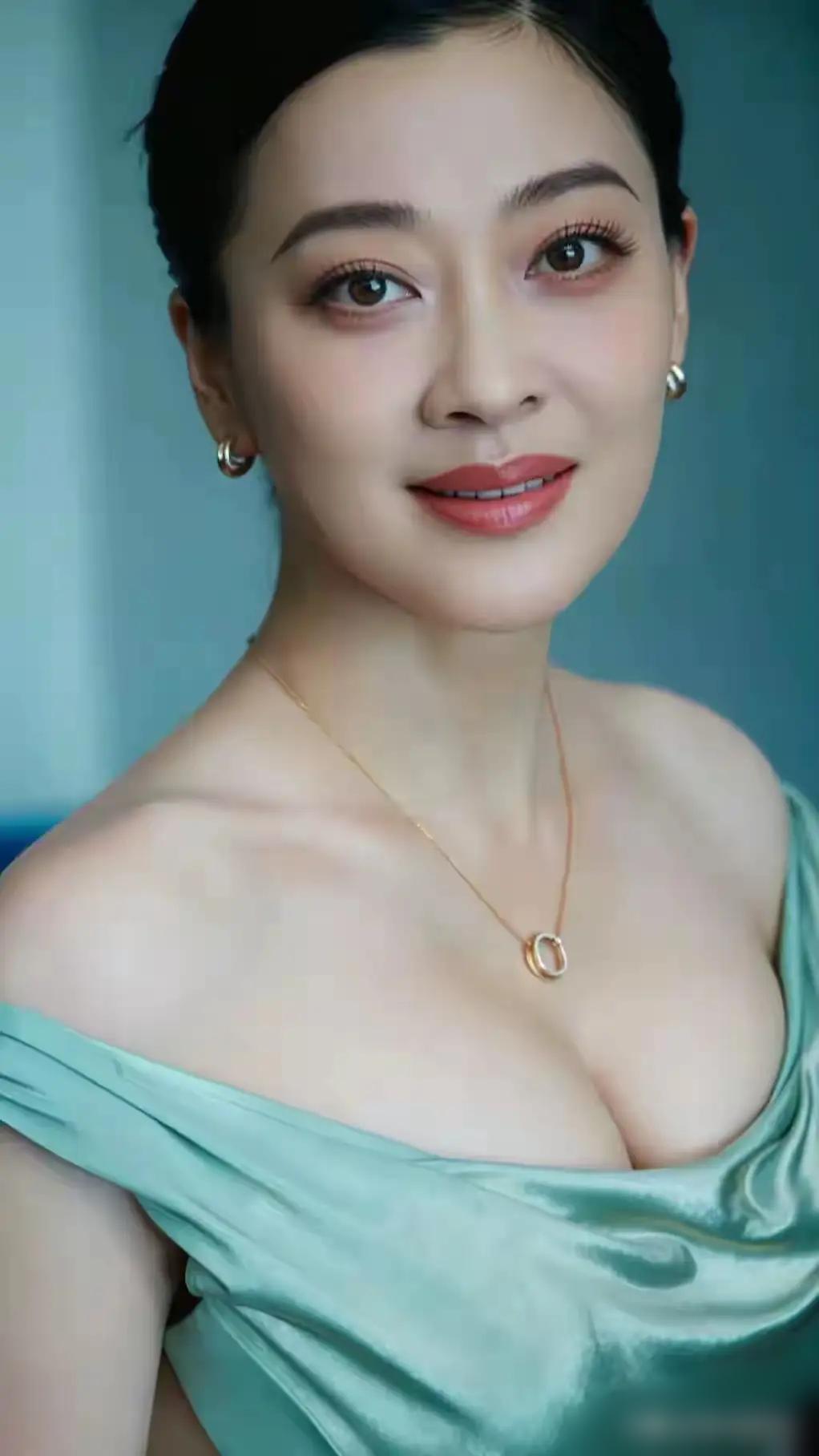 郭涛拍完《父母爱情》44集，片酬8万8。当他听说梅婷拿了300万，当场就懵了。两