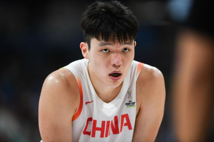 中国男篮对卡塔尔的比赛里，打得比较好的几名球员是杨瀚森、胡金秋、赵嘉义和廖三宁。
