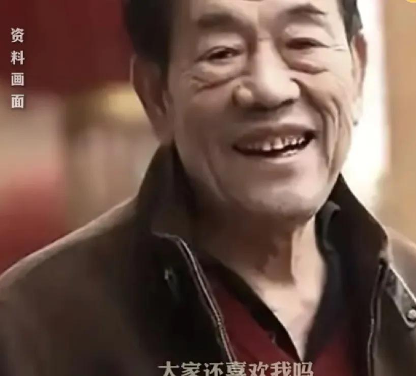 曹云金，痛惜悼念！今晚，曹云金在社交平台直播的时候情绪很复杂，因为曹云金得知