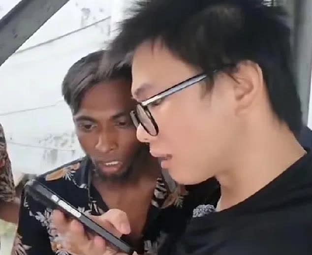 中国人在孟加拉国街头被喊“秦腔穷”受到歧视，一巴掌打过去差点引起斗殴然后对方