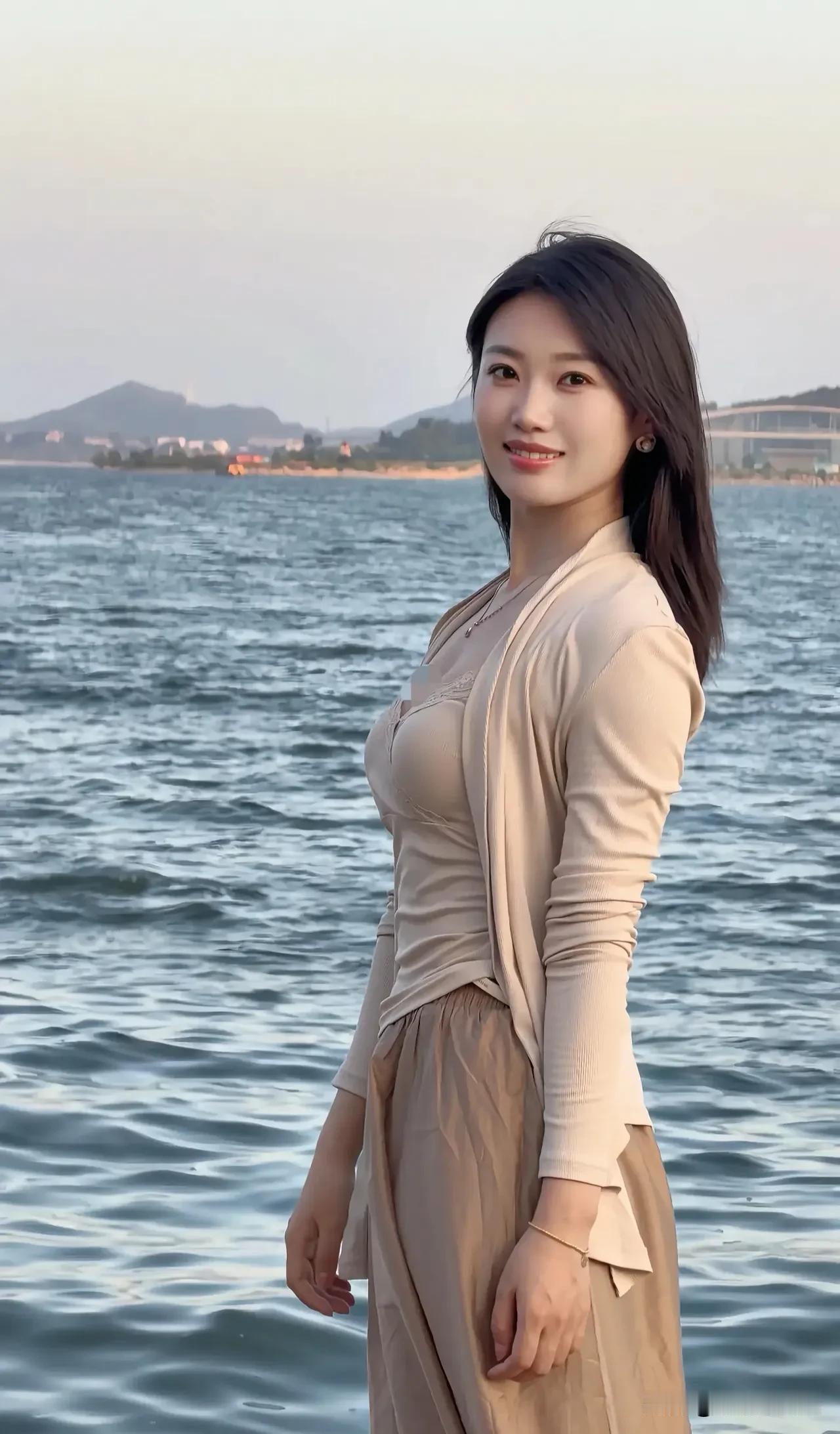 湖边仙境，佳人入画微风拂过湖面，碧波荡漾如诗，她静立湖畔，裙摆轻扬，