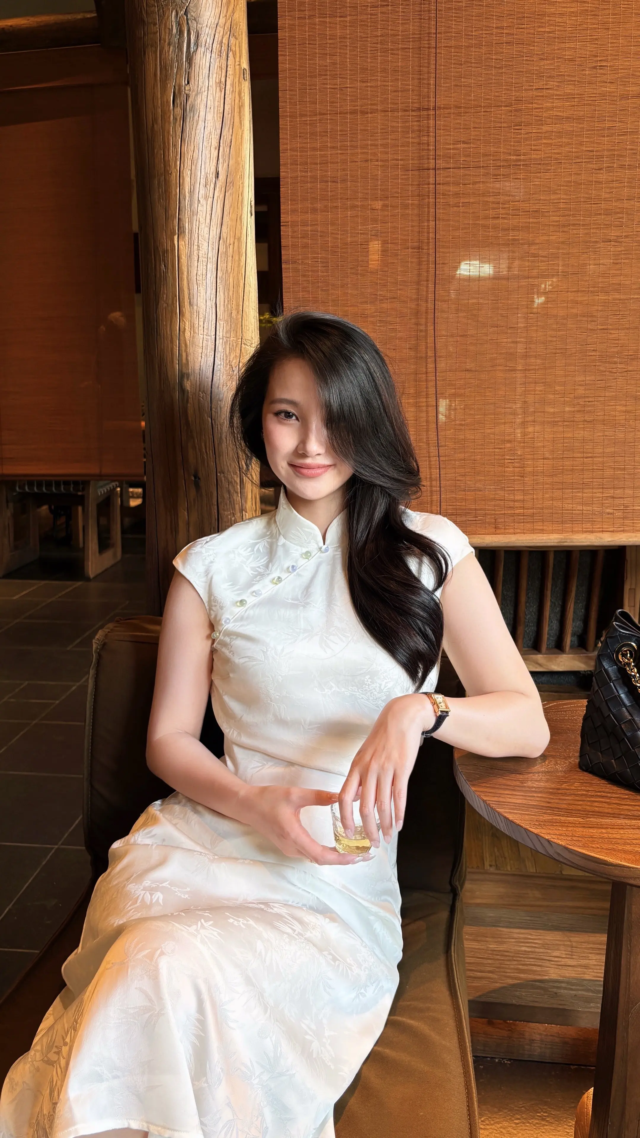 镜子里的我美若天仙，相机里的我怀疑人生