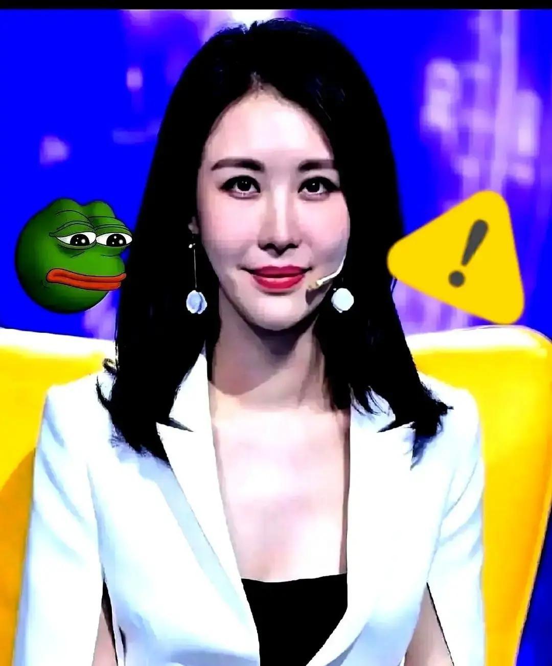 王石把田朴珺从多家公司股东名单里踢出去，动作干净利落。企查查上一条条变更记录，