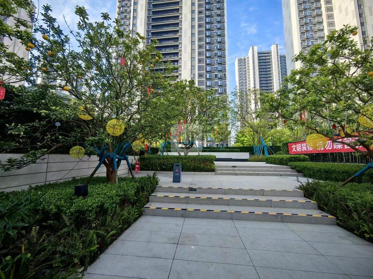 最近又开始流行树景房2.3.4成了黄金楼层人人不要的4层是不是成了香饽