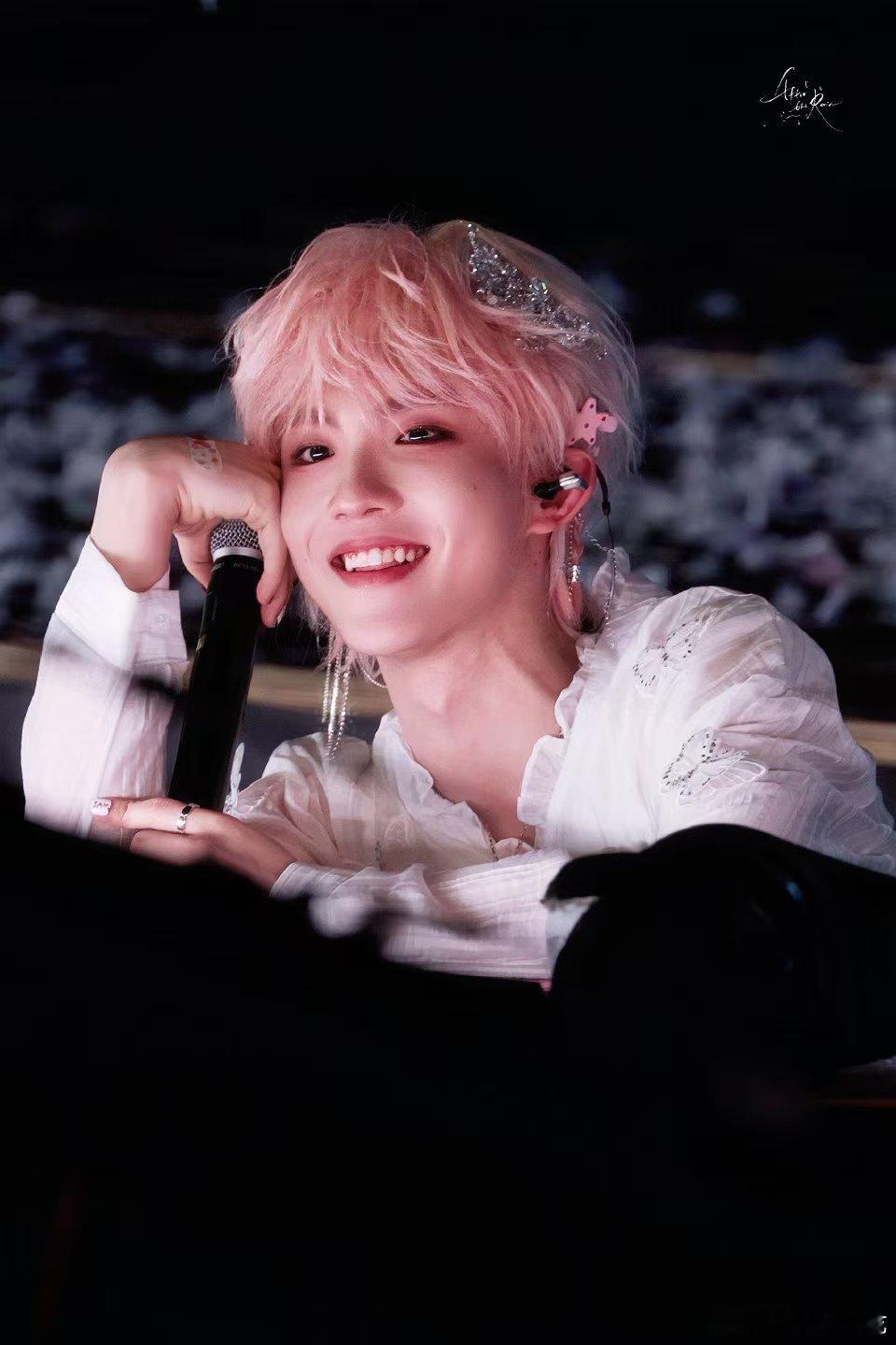 实力说话，断层领先，站在最中央，就是最好的答案。苏新皓站C位了苏新皓solo舞台