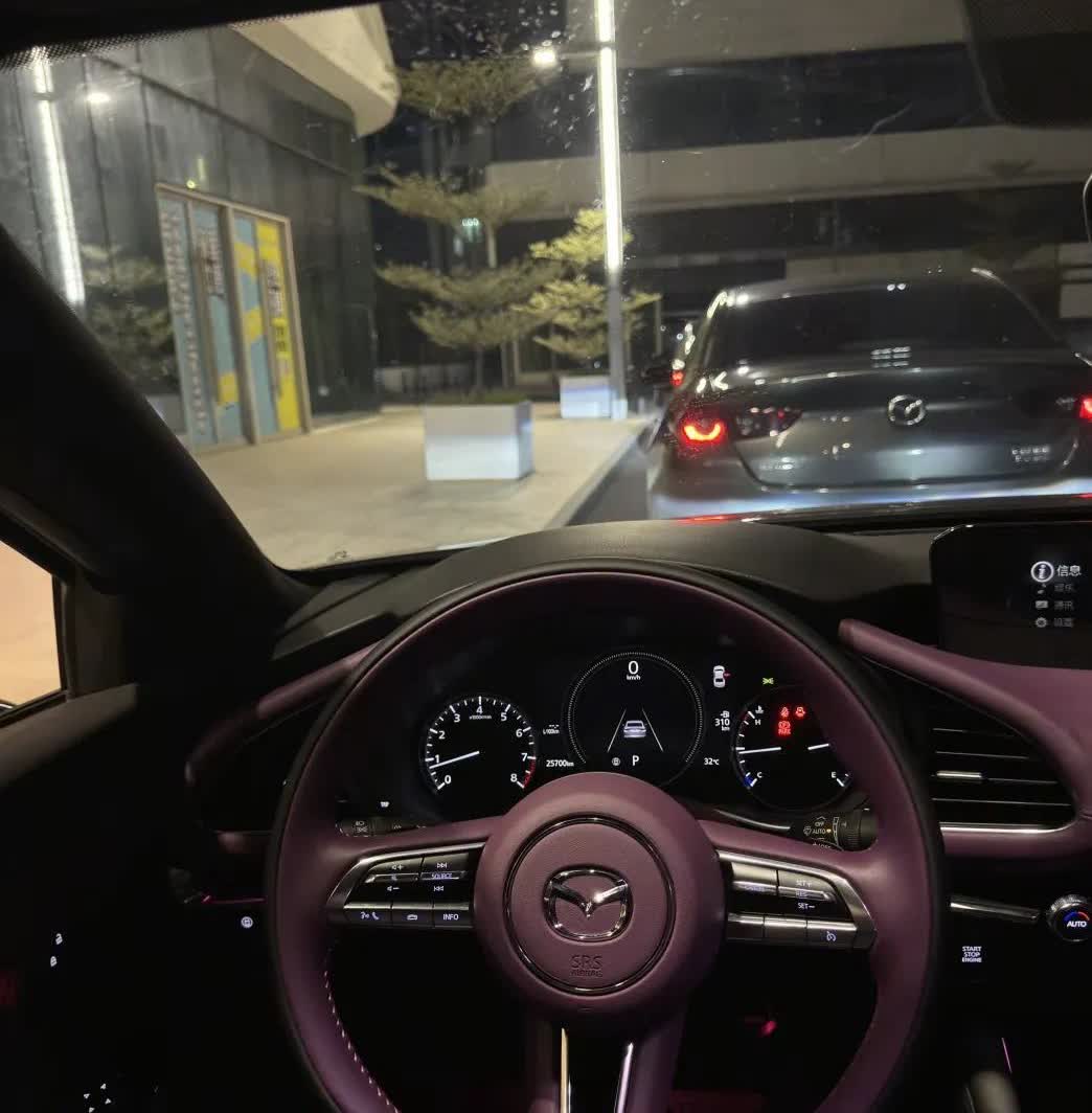 咱说车只讲真实经历，有人问马自达这个车子咋样？我们这边县城是没有这品牌4S店，市